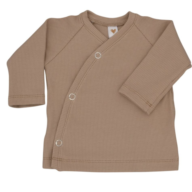 Newborn overslagshirtje donker beige in een fijne ribstof.